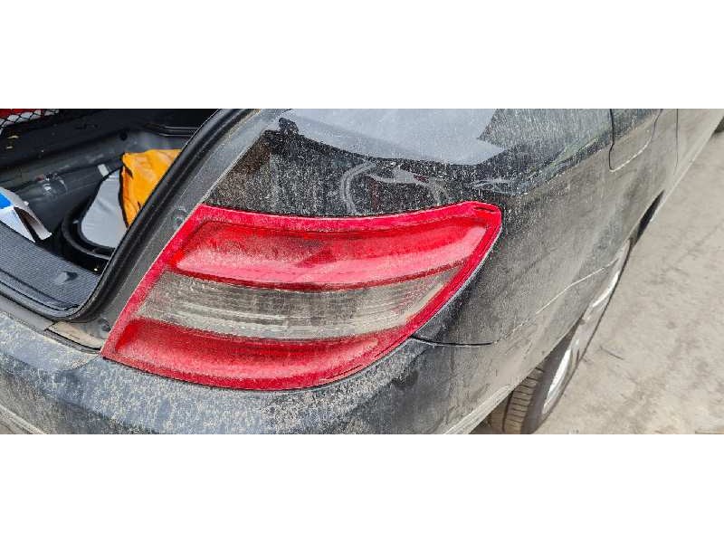 mercedes-benz clase c (w204) berlina del año 2007