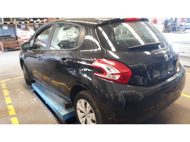 peugeot 208 del año 2012