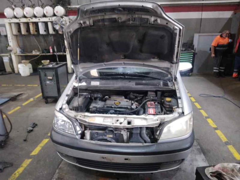 opel zafira a del año 2001