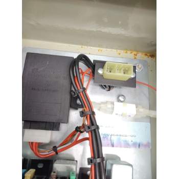 Recambio de unidad de control para iveco referencia OEM IAM 99484737 0331801300 50036882200