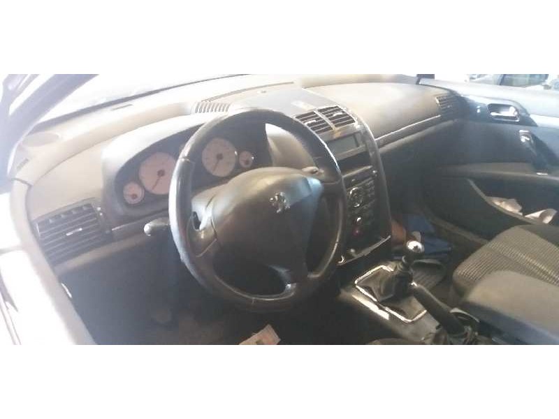 peugeot 407 del año 2009