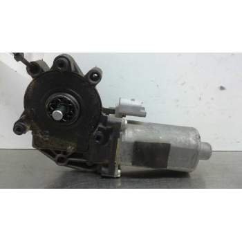 MOTOR ELEVALUNAS DELANTERO DERECHO 0130821762 
