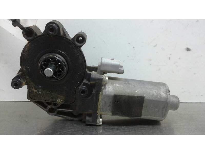 Recambio de motor elevalunas delantero derecho para peugeot 206 berlina xs clim referencia OEM IAM 0130821762  