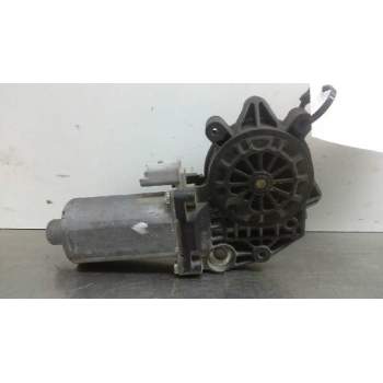 Recambio de motor elevalunas delantero derecho para peugeot 206 berlina xs clim referencia OEM IAM 0130821762  