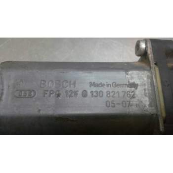 Recambio de motor elevalunas delantero derecho para peugeot 206 berlina xs clim referencia OEM IAM 0130821762  
