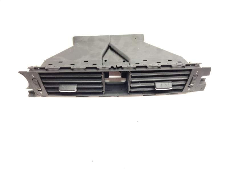 Recambio de aireador central para bmw serie 3 touring (e91) 318d referencia OEM IAM 91304589  