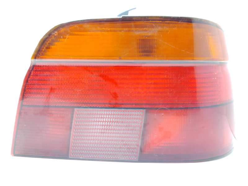 Recambio de piloto trasero derecho para bmw serie 5 berlina (e39) referencia OEM IAM 2VP00724002  