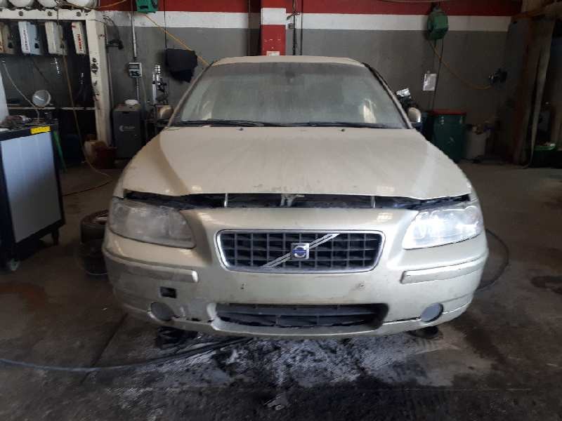 volvo s60 berlina del año 2005