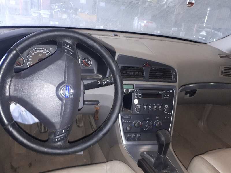 volvo s60 berlina del año 2005