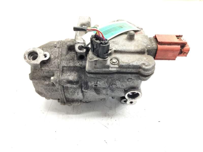 Recambio de compresor aire acondicionado para toyota auris hybrid active referencia OEM IAM 042201030  