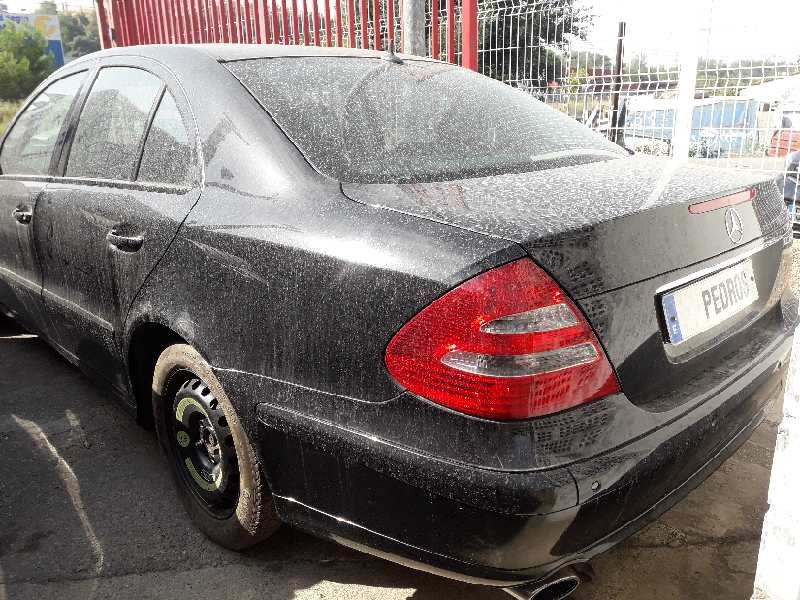 mercedes-benz clase e (w211) berlina del año 2011