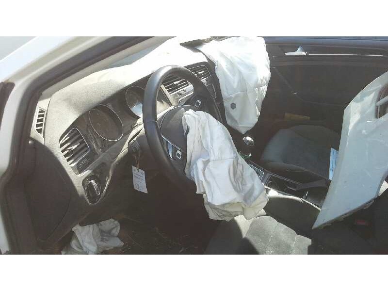 volkswagen golf vii sportsvan del año 2014