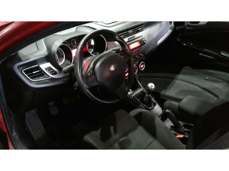 alfa romeo giulietta (191) del año 2013