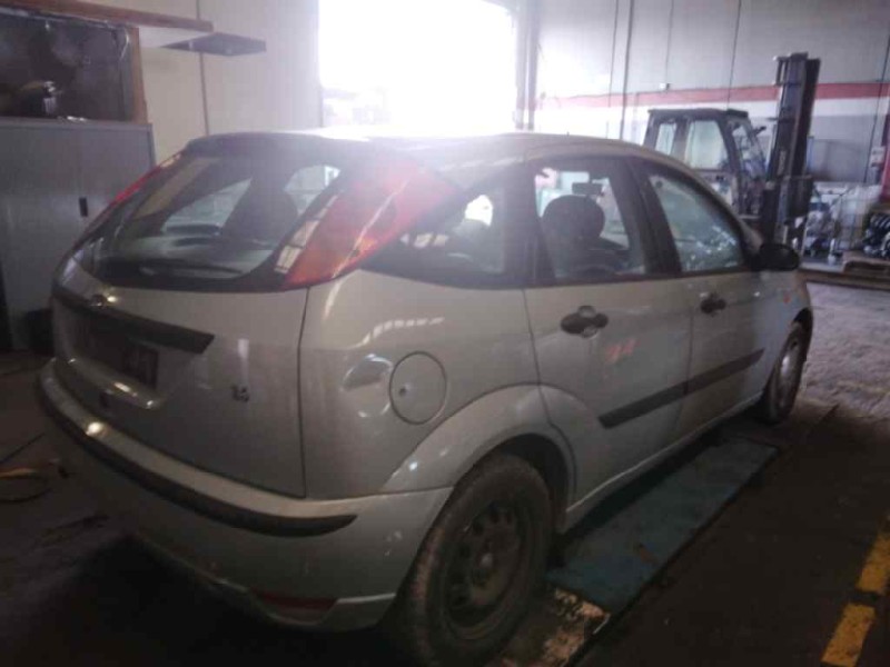 ford focus berlina (cak) del año 2004