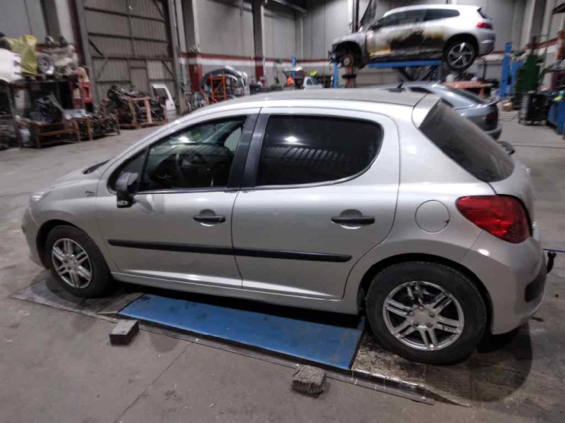 peugeot 207 del año 2006