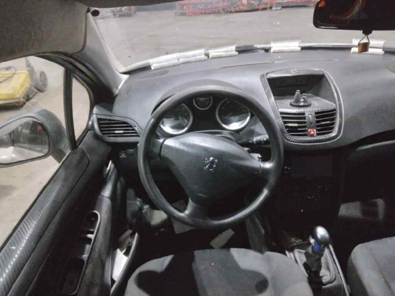 peugeot 207 del año 2006