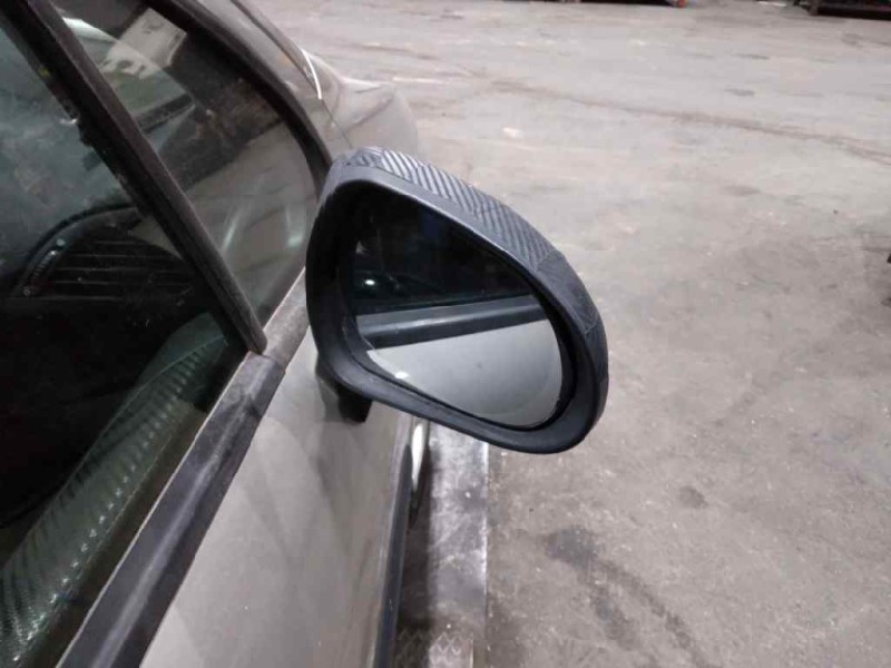 peugeot 207 del año 2006