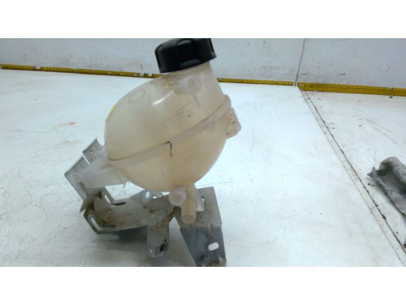 Recambio de deposito expansion para opel vivaro c furgoneta (k0) 1.5 referencia OEM IAM 9821049380  