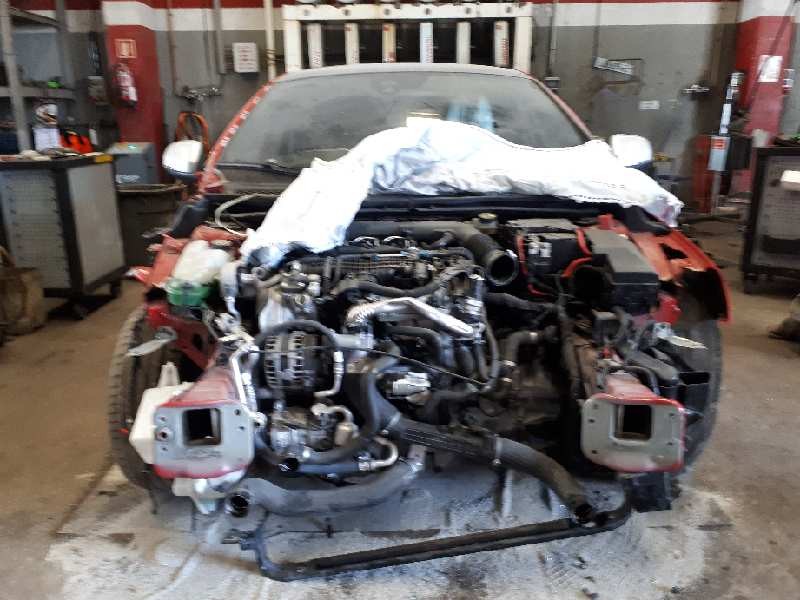 volvo v40 del año 2017