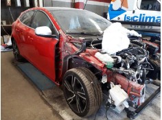 volvo v40 del año 2017 2