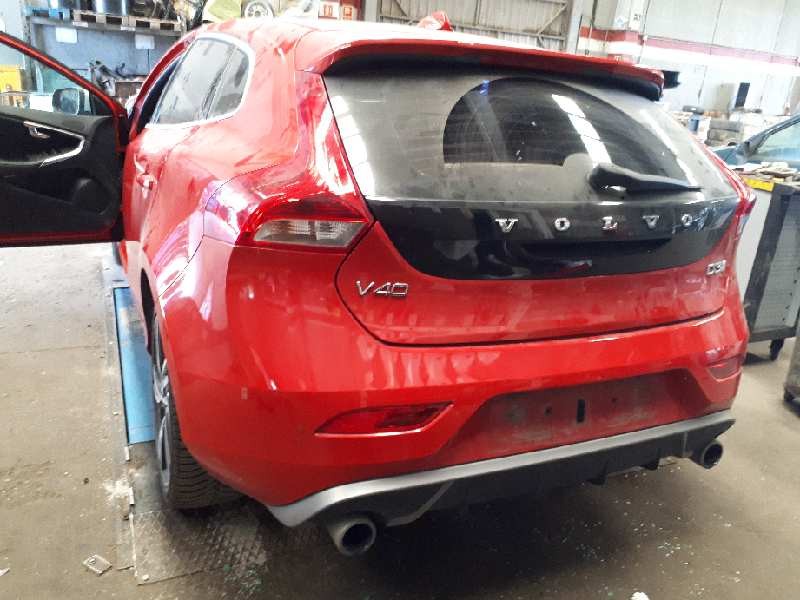 volvo v40 del año 2017