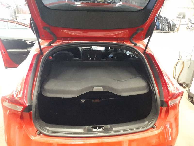 volvo v40 del año 2017