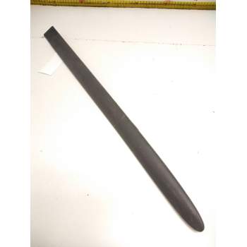 MOLDURA TRASERA DERECHA 82870BU 