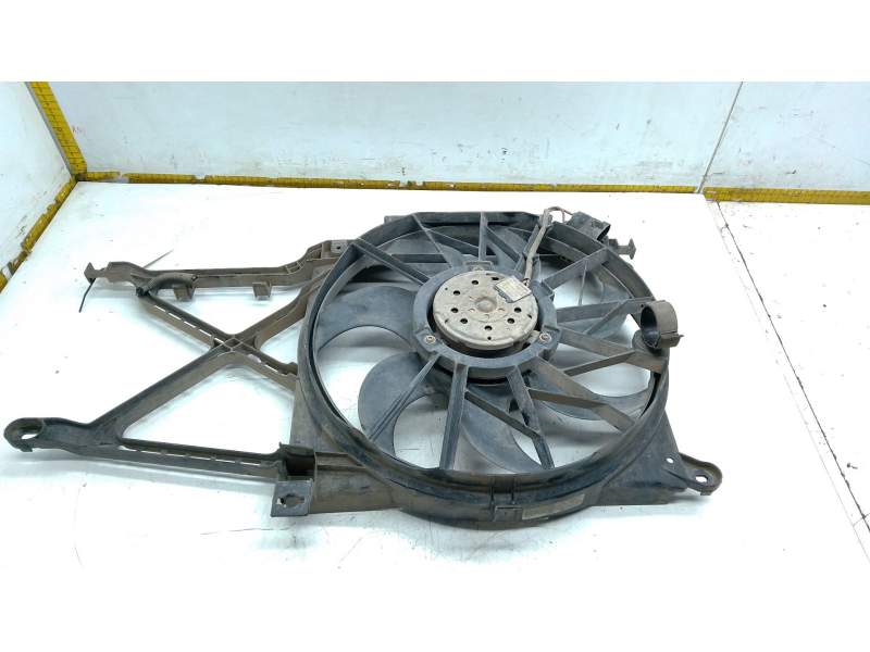 Recambio de electroventilador para opel astra h gtc (a04) 1.6 (l08) referencia OEM IAM 0130303986  