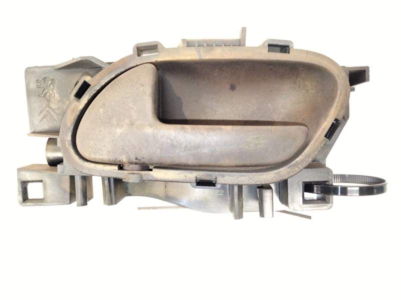 Recambio de maneta interior delantera izquierda para opel vivaro c furgoneta (k0) 1.5 referencia OEM IAM 96555515XT  