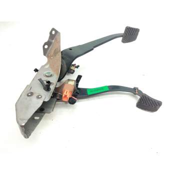 PEDAL EMBRAGUE 