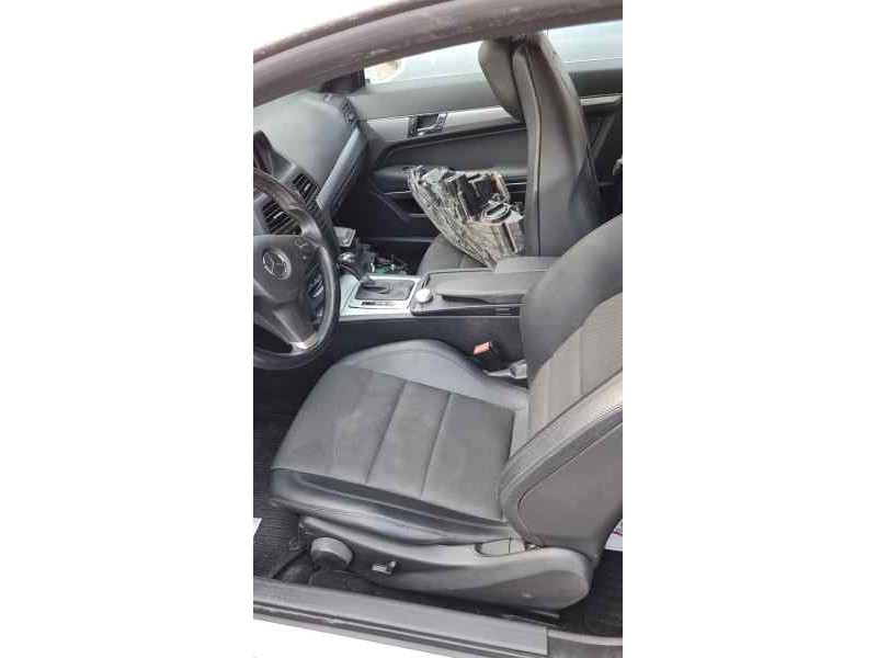 mercedes-benz clase clk (w207) coupe del año 2009