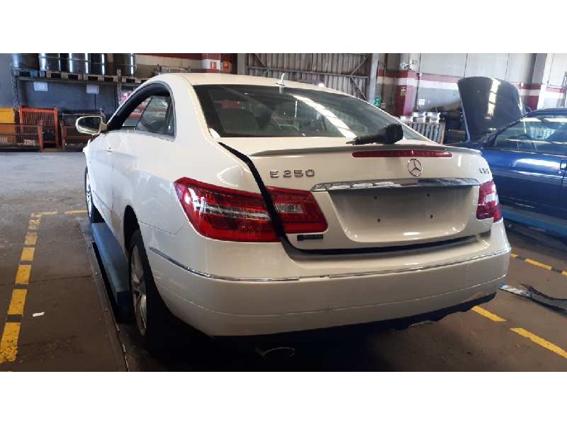 mercedes-benz clase clk (w207) coupe del año 2009