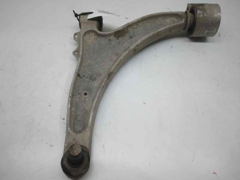 Recambio de brazo suspension superior delantero izquierdo para opel insignia berlina cosmo referencia OEM IAM   
