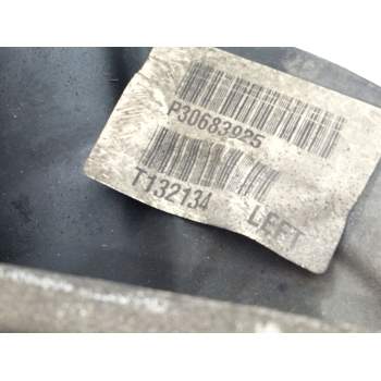Recambio de mangueta delantera izquierda para volvo s60 berlina 2.4 diesel cat referencia OEM IAM 9461943  