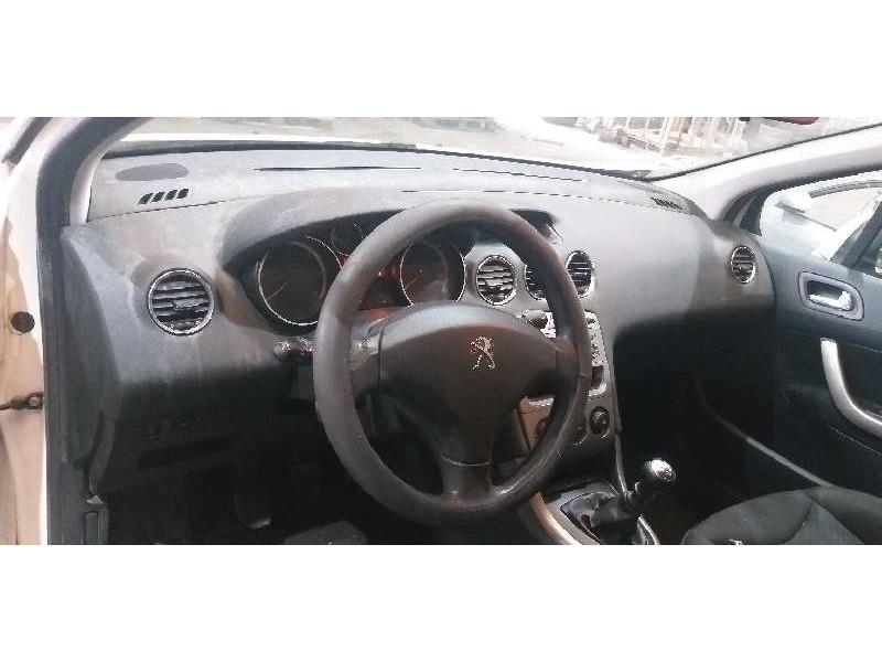 peugeot 308 del año 2012