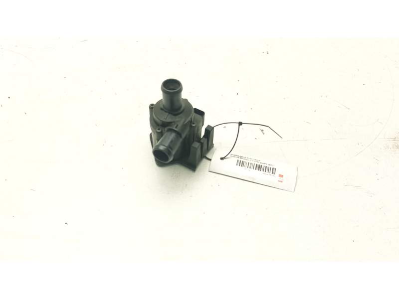 Recambio de bomba agua electrica para audi a4 b8 (8k2) 3.0 tfsi quattro referencia OEM IAM 8K0819147A  