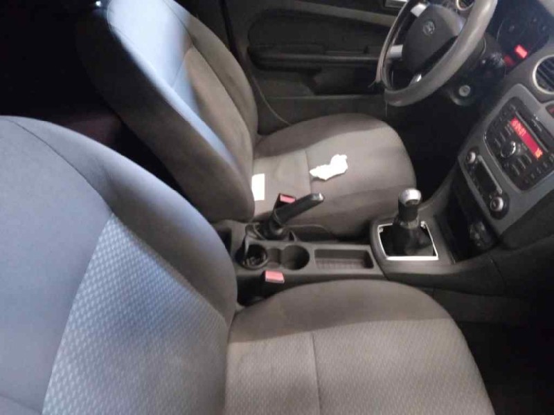 ford focus berlina (cap) del año 2007