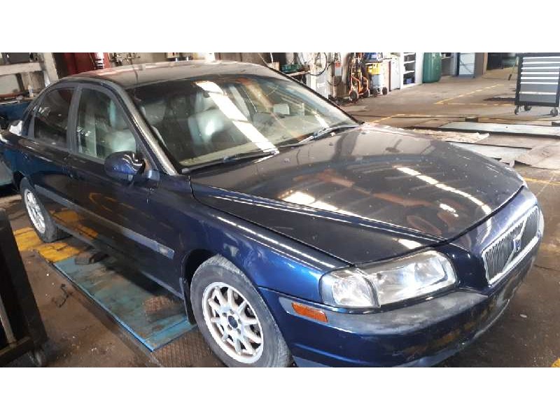 volvo s80 berlina del año 2002