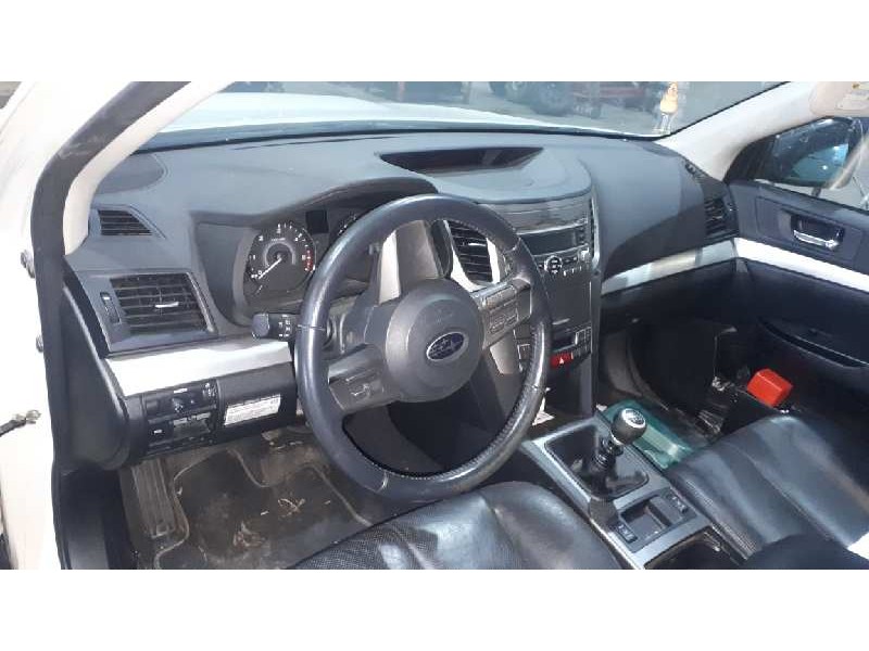 subaru legacy kombi/outback b14 del año 2010