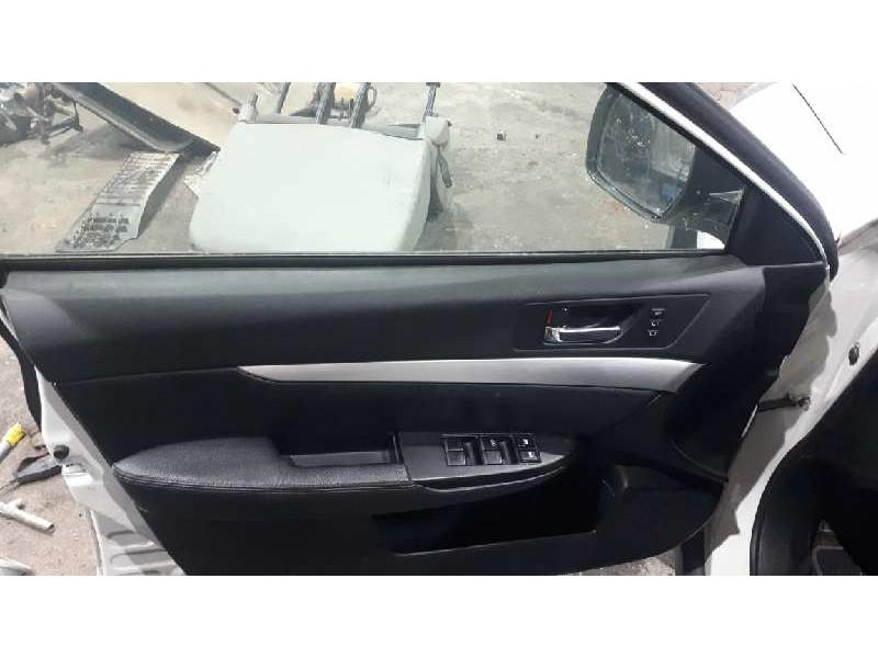 subaru legacy kombi/outback b14 del año 2010