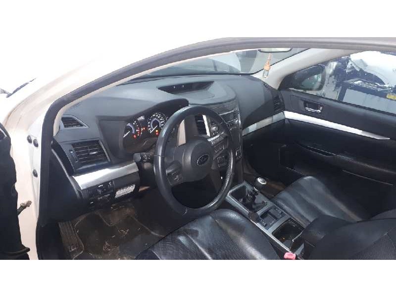 subaru legacy kombi/outback b14 del año 2010