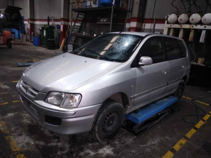 mitsubishi space star (dg0) del año 2001