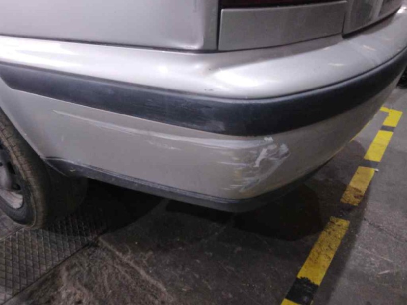 skoda octavia berlina (1u2) del año 2000