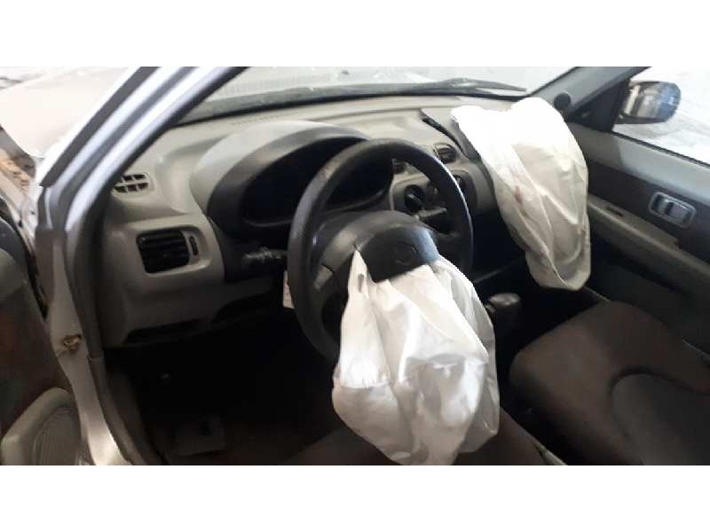 nissan micra (k11) del año 2000