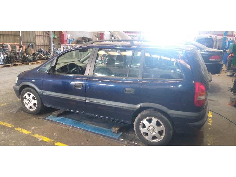 opel zafira a del año 2000