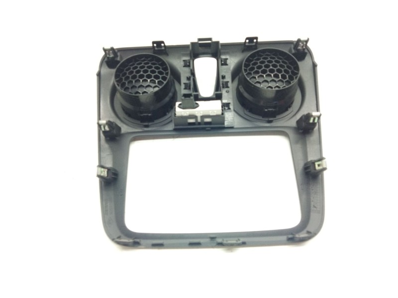 Recambio de aireador central para dacia dokker monospace (ke_) 1.5 blue dci 95 (kejl) referencia OEM IAM 6826068822R  