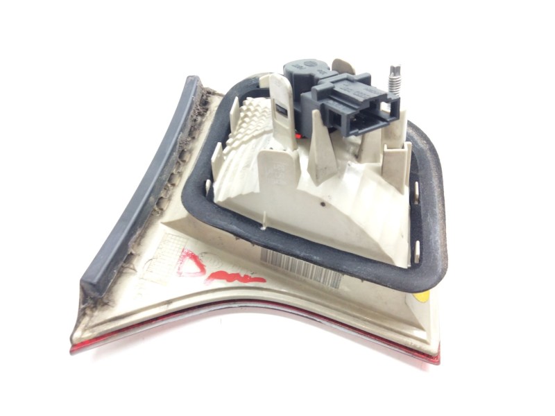 Recambio de piloto trasero derecho porton para audi a4 berlina (8e) 2.0 tdi referencia OEM IAM 96503802  