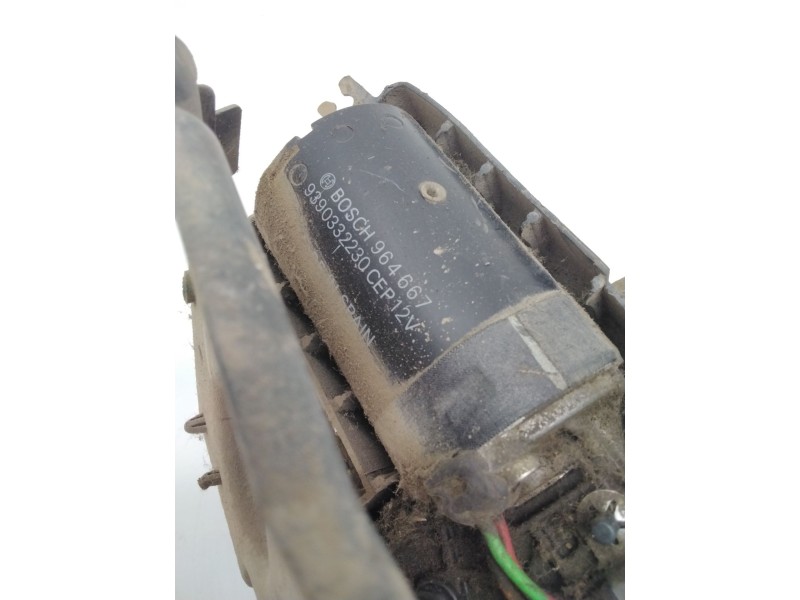 Recambio de motor limpia delantero para nissan vanette cargo furgón (hc 23) 2.3 d referencia OEM IAM 9390332230 964667 BOSCH