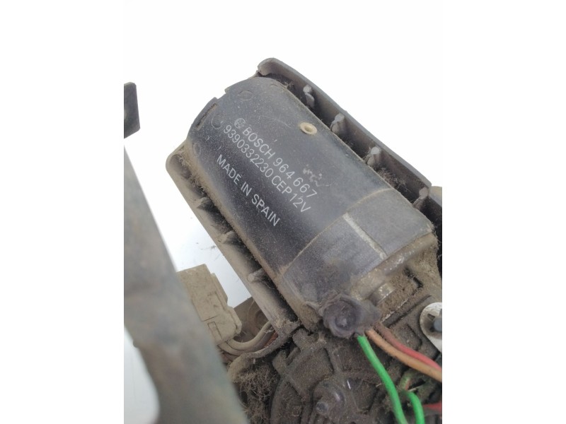 Recambio de motor limpia delantero para nissan vanette cargo autobús (hc 23) 2.3 d referencia OEM IAM 9390332230 964667 BOSCH