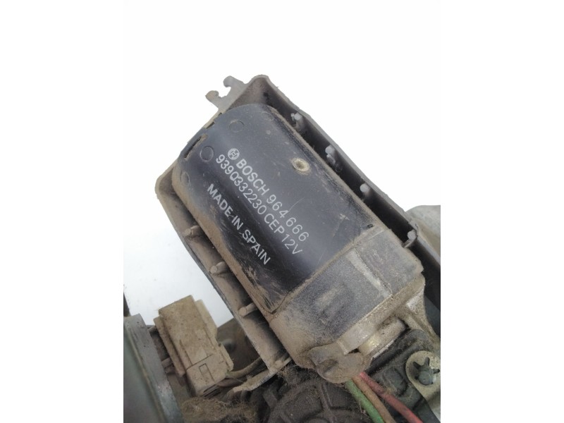 Recambio de motor limpia delantero para nissan vanette cargo furgón (hc 23) 2.3 d referencia OEM IAM 9390332230 964666 BOSCH